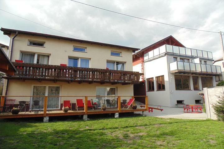 Magdalenka - Pokoje W Centrum Щирк Екстер'єр фото